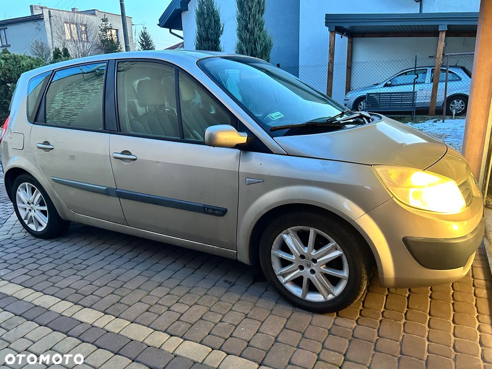 Renault Scenic 1.6 16V Confort Expression - 6