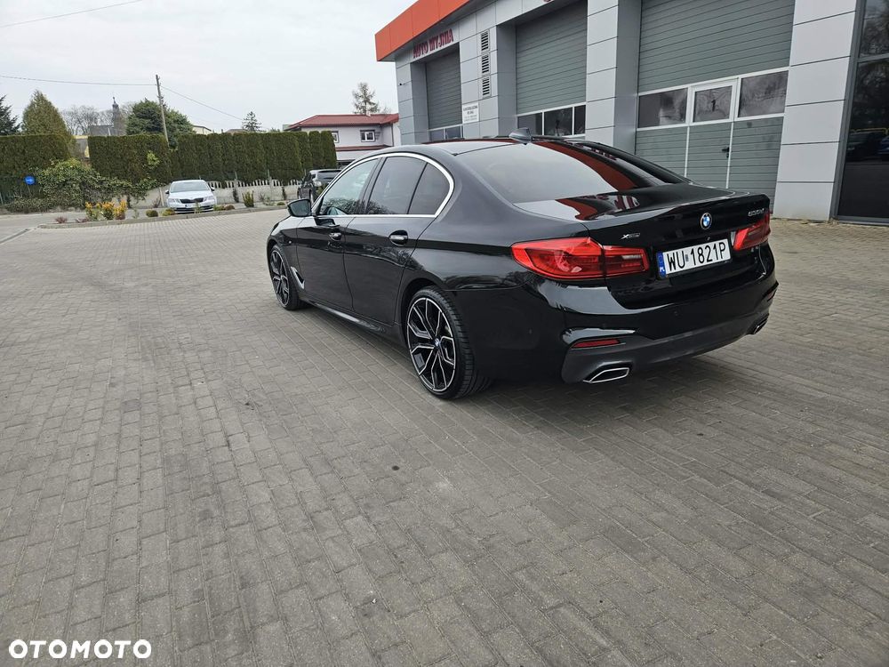 BMW Seria 5 530d xDrive Sport - 3