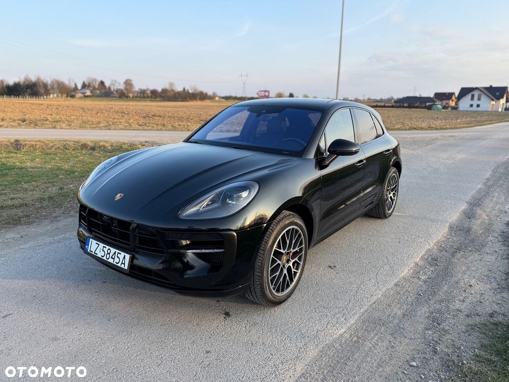 Porsche Macan - 1