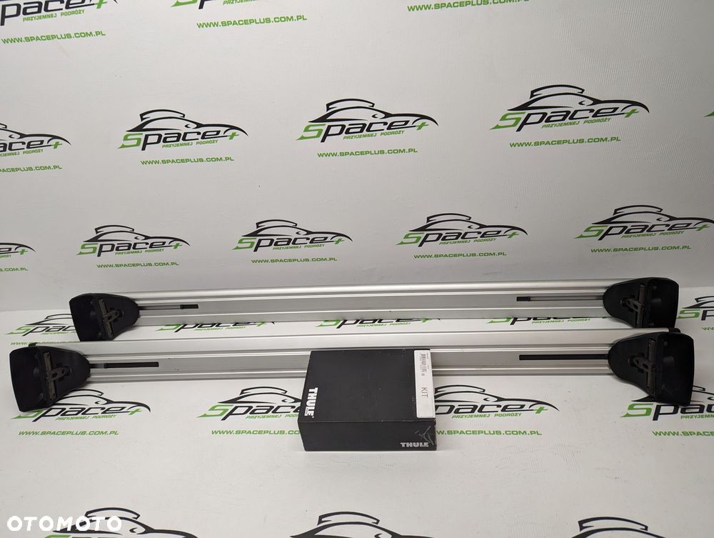 Bagażnik dachowy Thule: belki 961 + Kit dopasowujący 184012 + Stopy 753 - 4