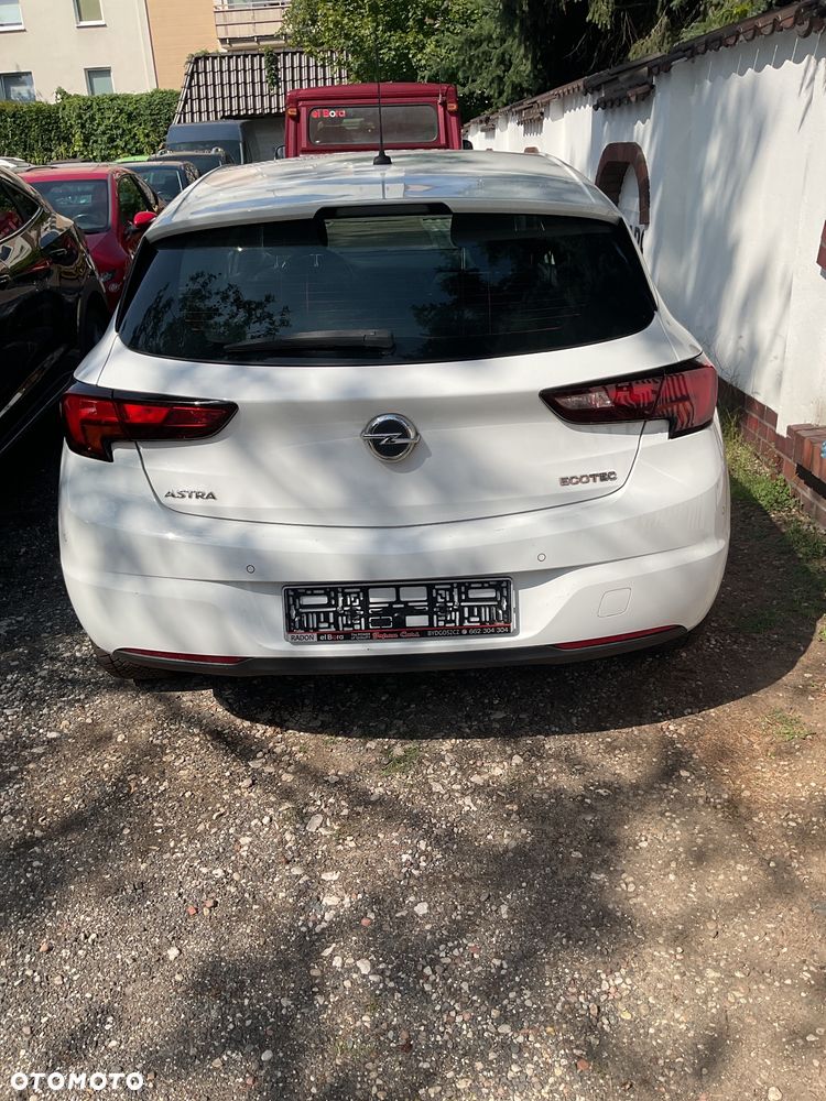 Opel Astra 1.0 T 120 Lat S&S - 3