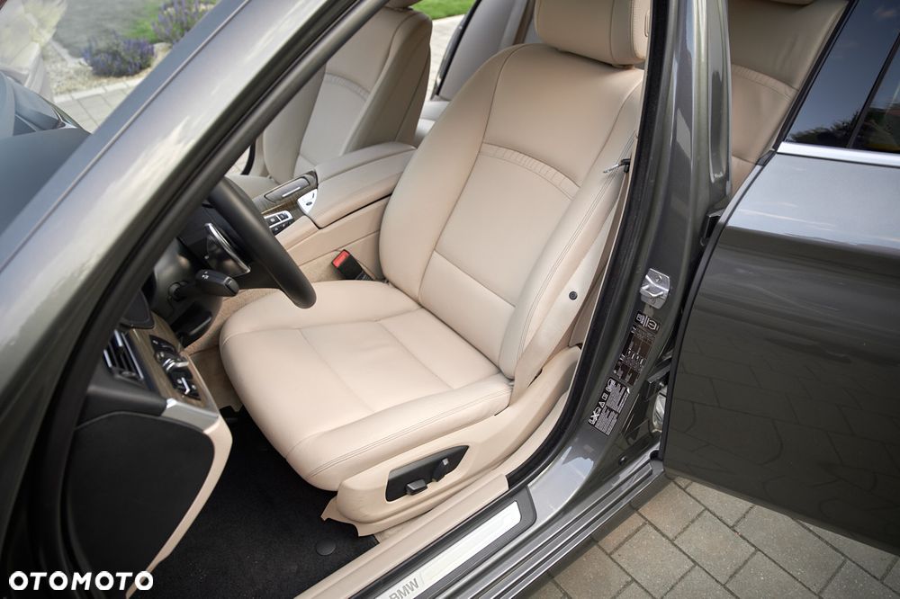 BMW Seria 5 525d xDrive Modern Line - 6
