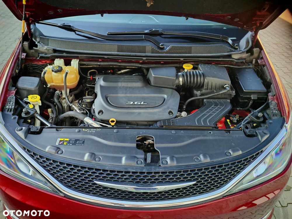 Chrysler Pacifica - 20