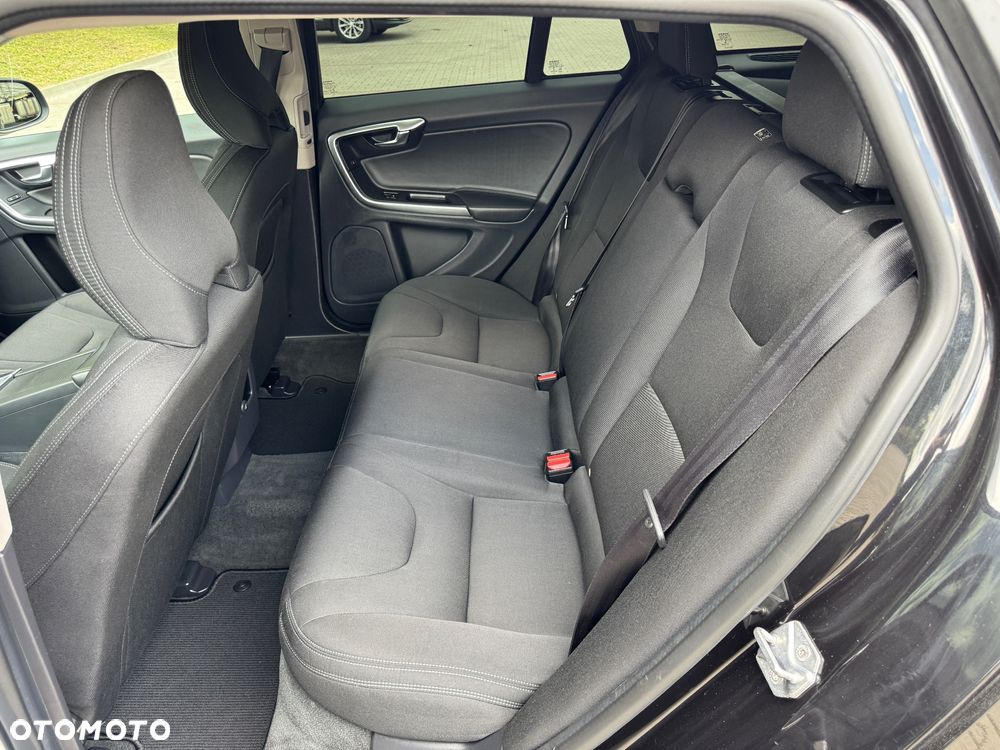 Volvo V60 D2 Kinetic - 14