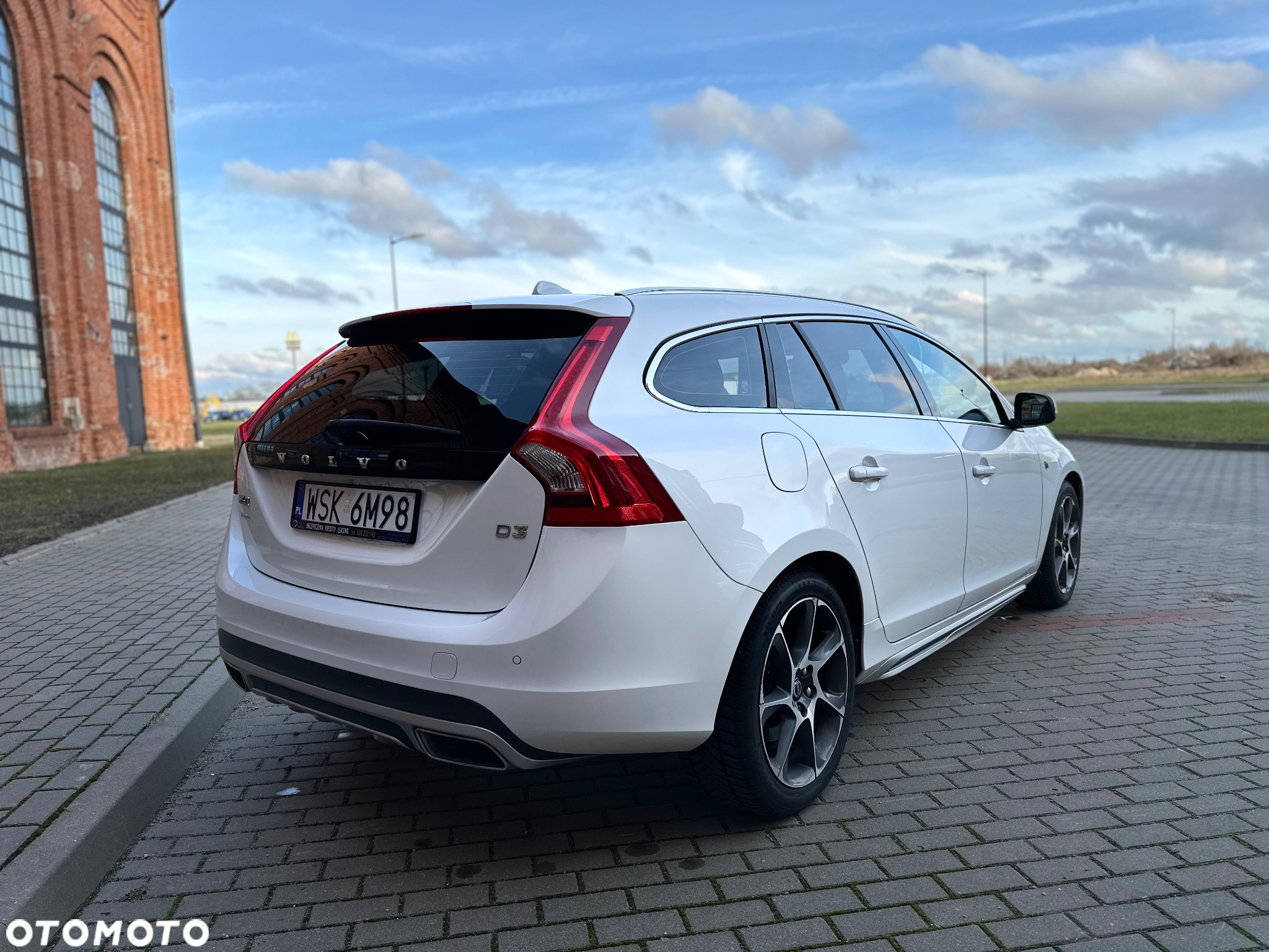 Volvo V60 D3 Drive-E Ocean Race - 8