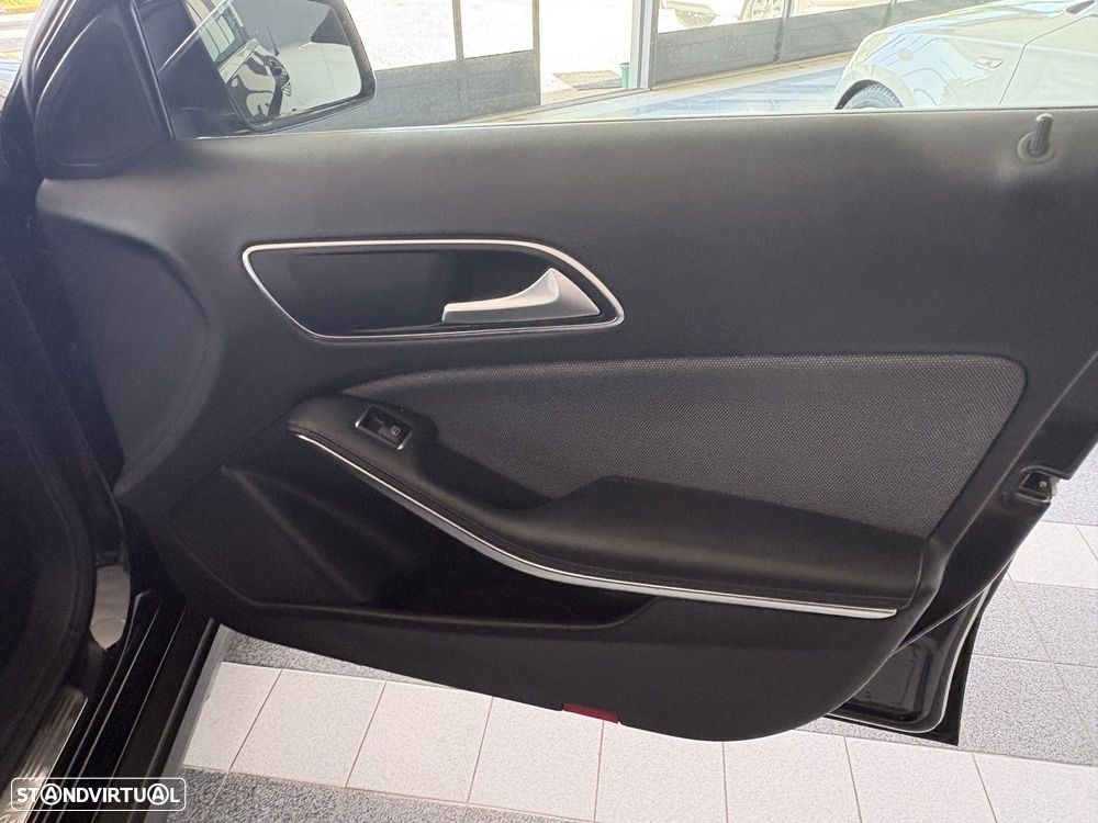 Mercedes-Benz GLA 180 (CDI) d Urban - 24
