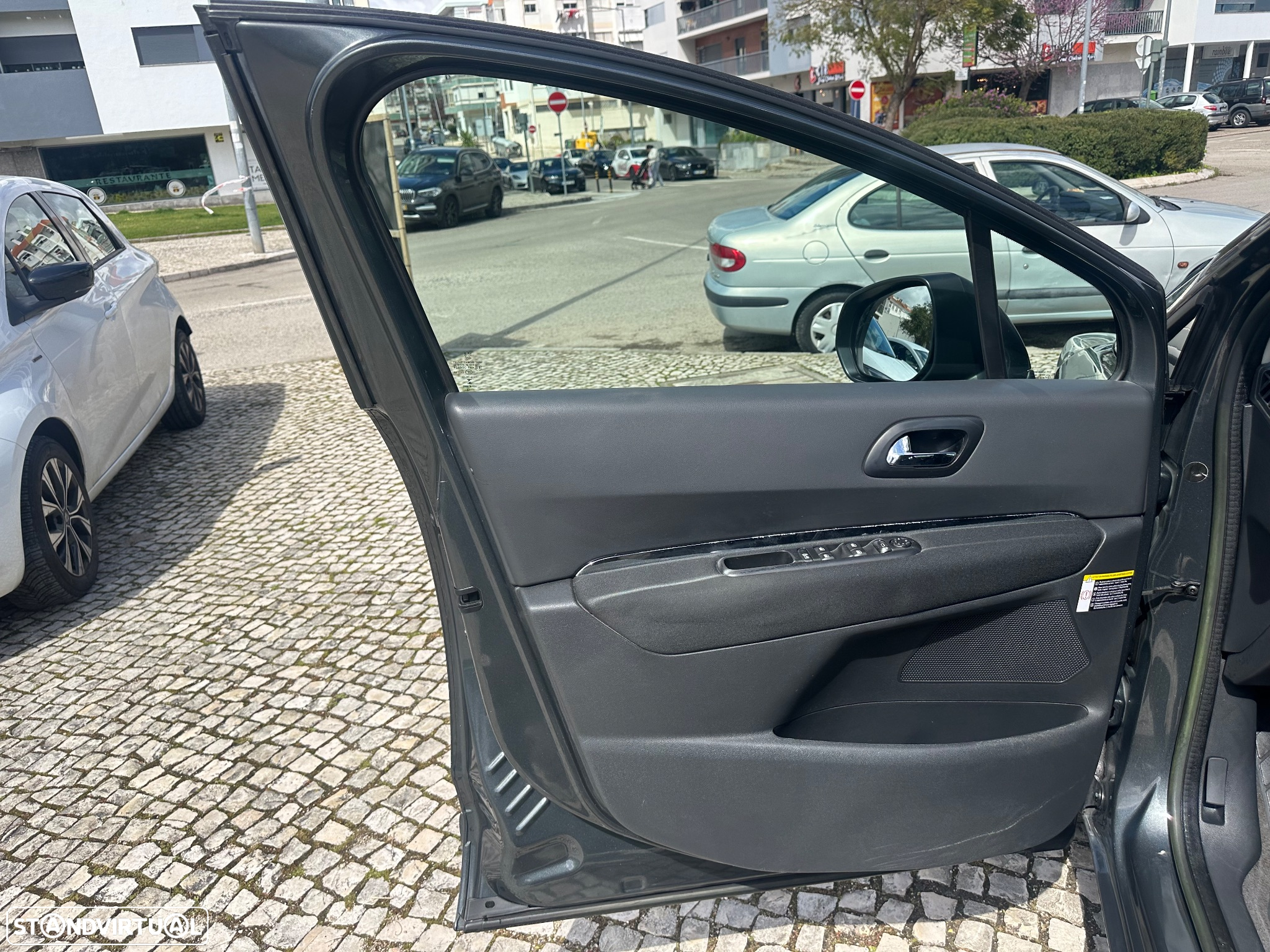 Peugeot 5008 1.6 E-HDi 7L SE Style 2-Tronic 113g - 15