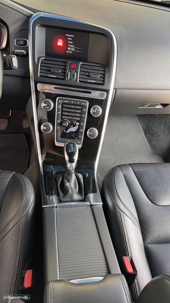 Volvo XC 60 2.0 D4 Dynamic Edition Geartronic - 18