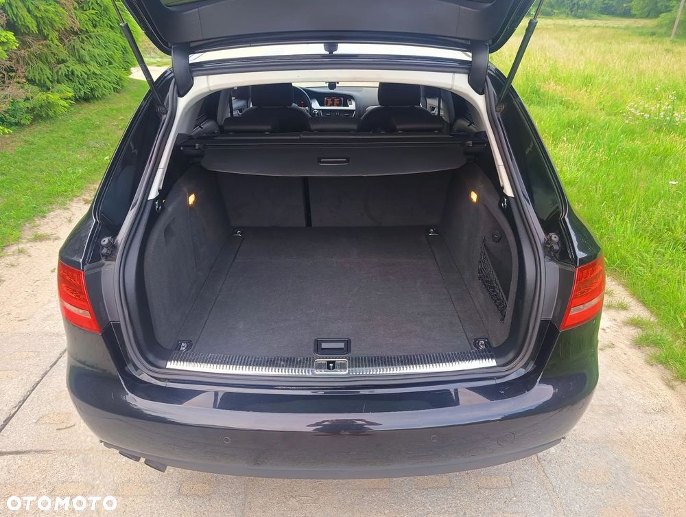 Audi A4 Avant 2.0 TDI DPF S line Sportpaket - 29