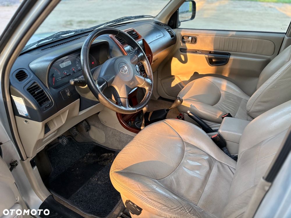 Nissan Terrano 2.7 TD S - 18