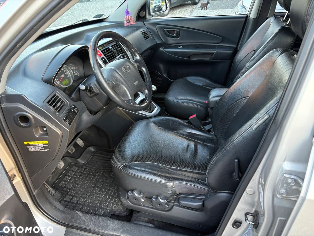 Hyundai Tucson 2.0 CRDi VGT 2WD GLS - 12