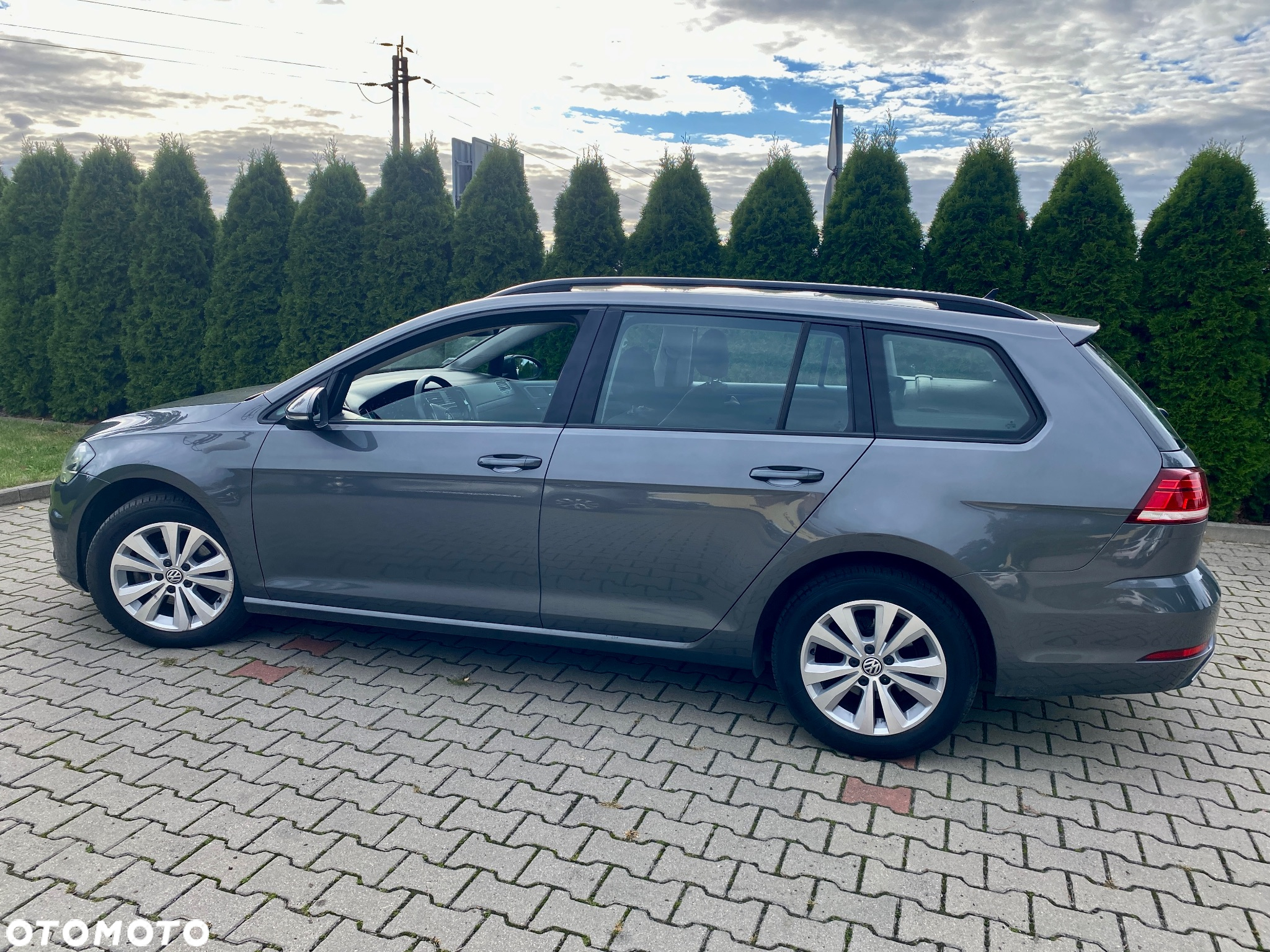 Volkswagen Golf - 9