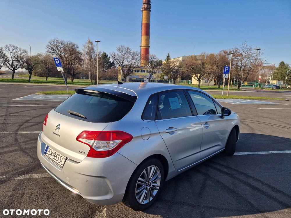 Citroën C4 VTi 120 Attraction - 4