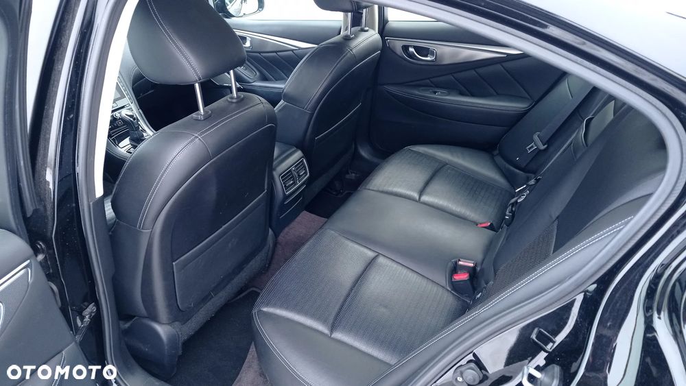 Infiniti Q50 2.0t Sport - 11