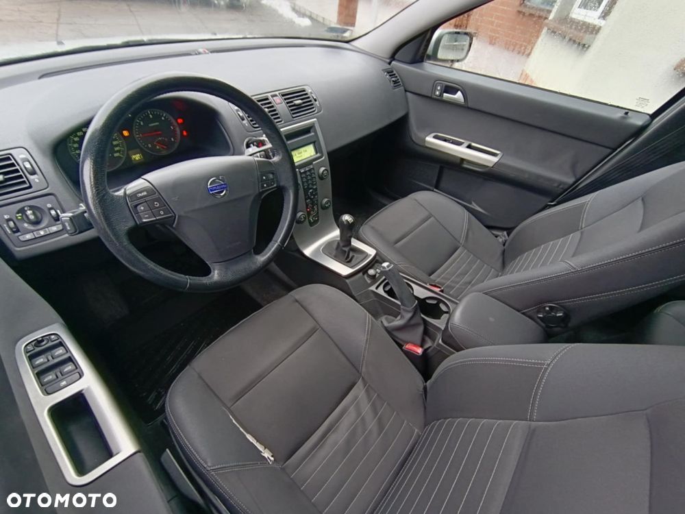 Volvo S40 2.0D Momentum - 23