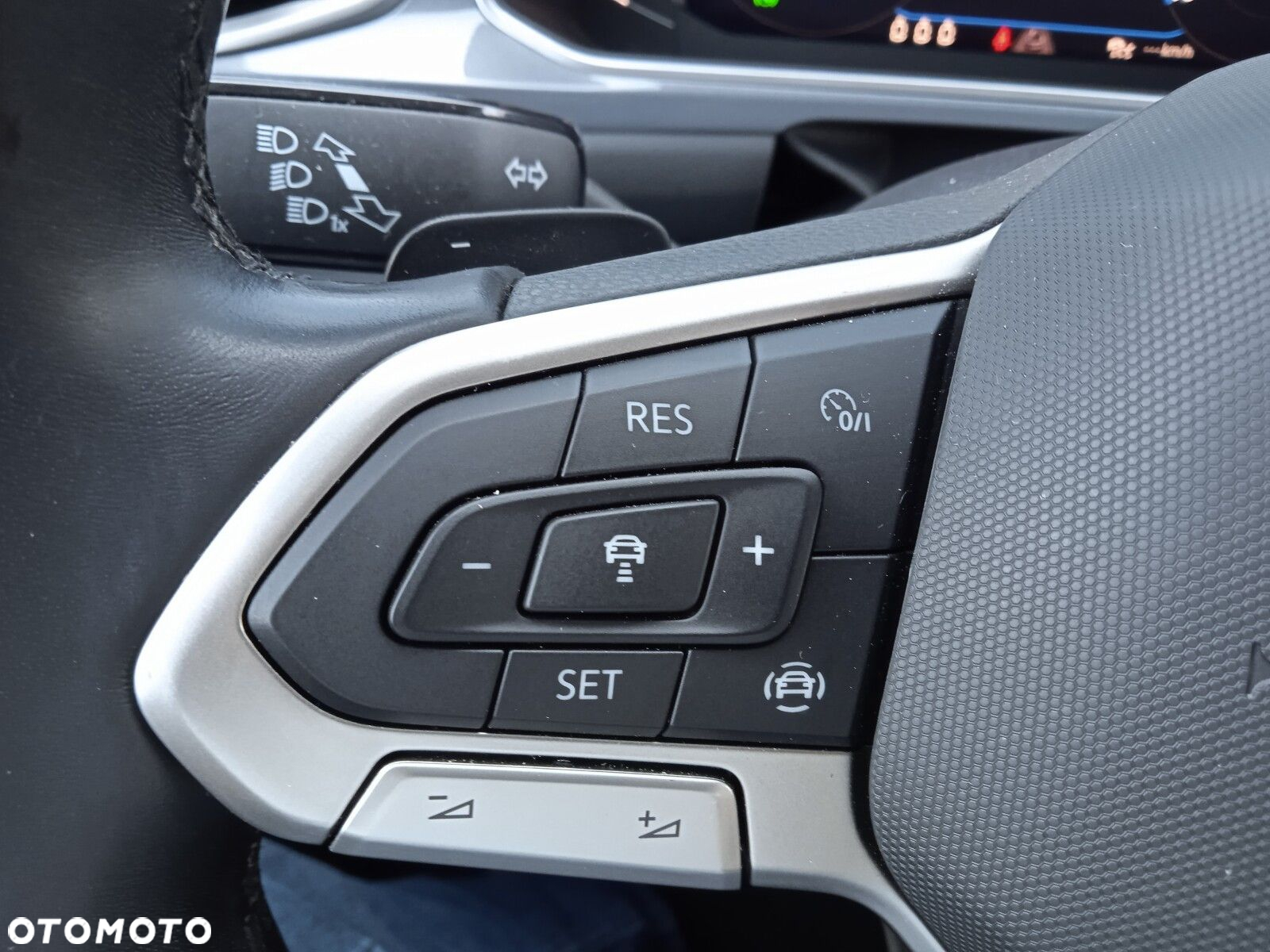 Volkswagen T-Roc 1.5 TSI Style DSG - 21