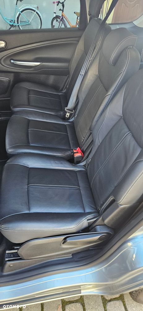 Ford S-Max 2.0 TDCi DPF Titanium - 6