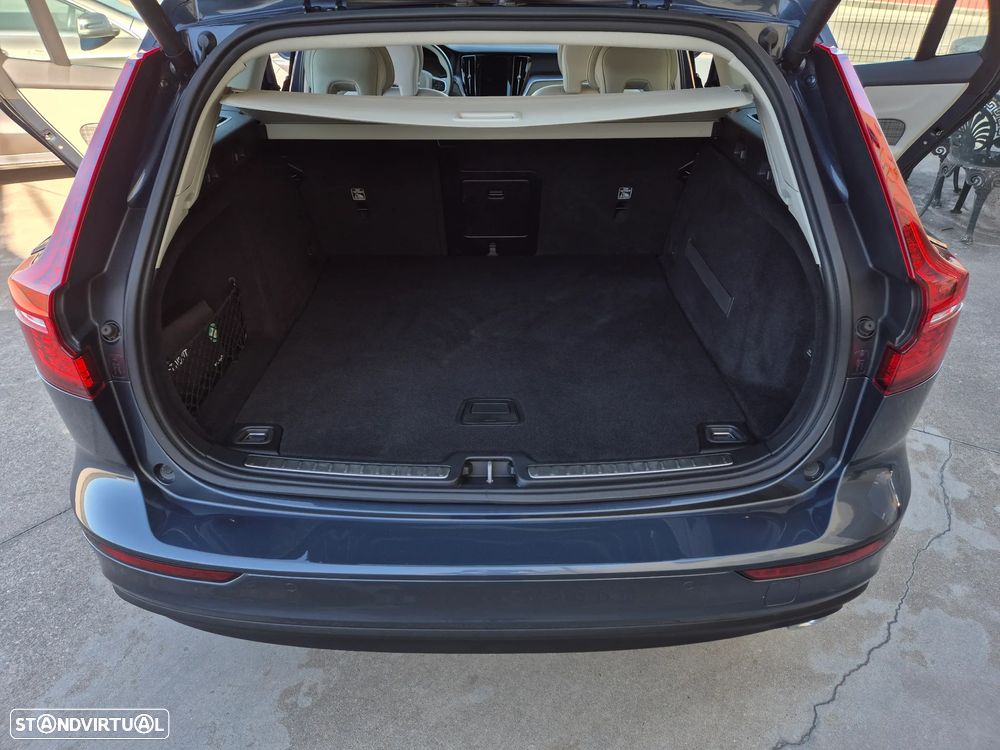 Volvo V60 2.0 D3 Momentum Plus - 50