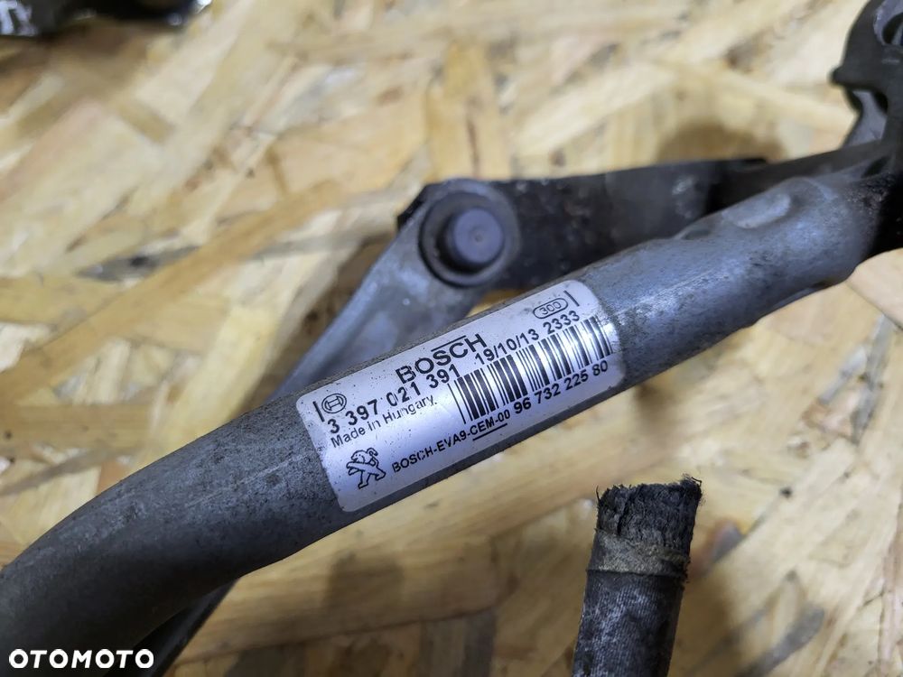 Mechanizm wycieraczek Peugeot 208 2008 - 2