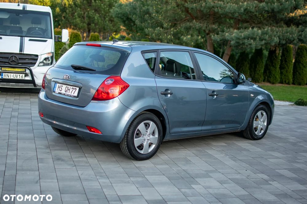 Kia Ceed - 18