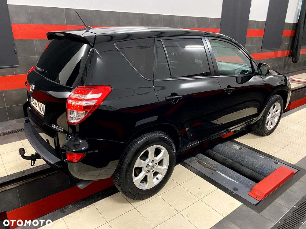 Toyota RAV4 2.0 VVT-i Sol - 11