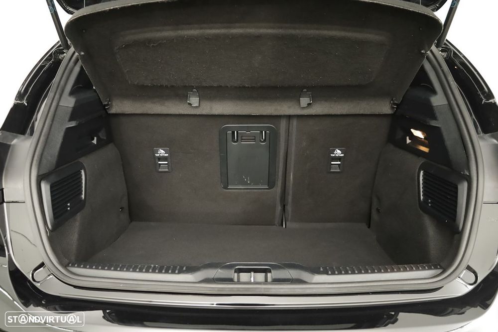 Ford Focus 1.0 EcoBoost MHEV ST-Line X - 22