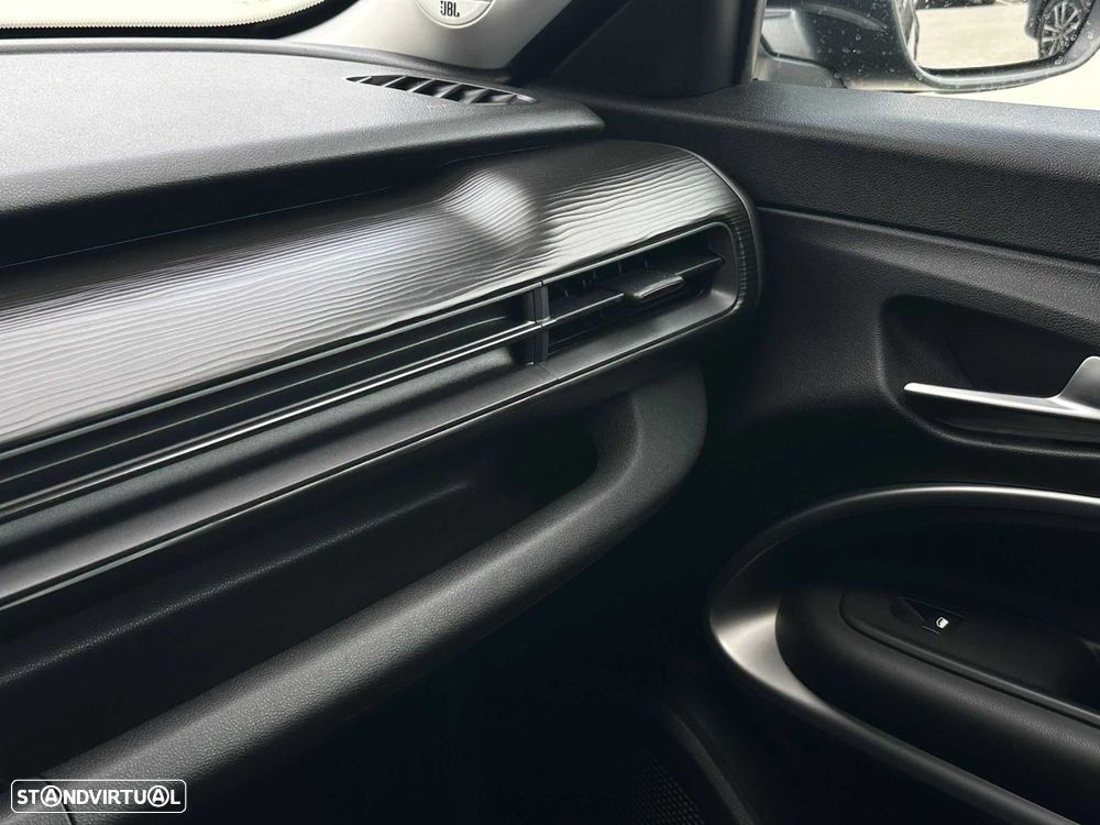 Jeep Avenger 1.2 GSE T3 Altitude - 17