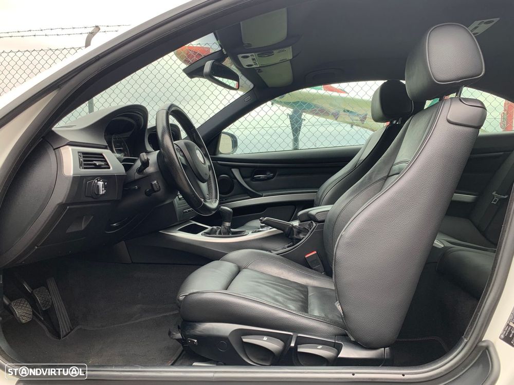 BMW 320 d Coupe Edição M - 11