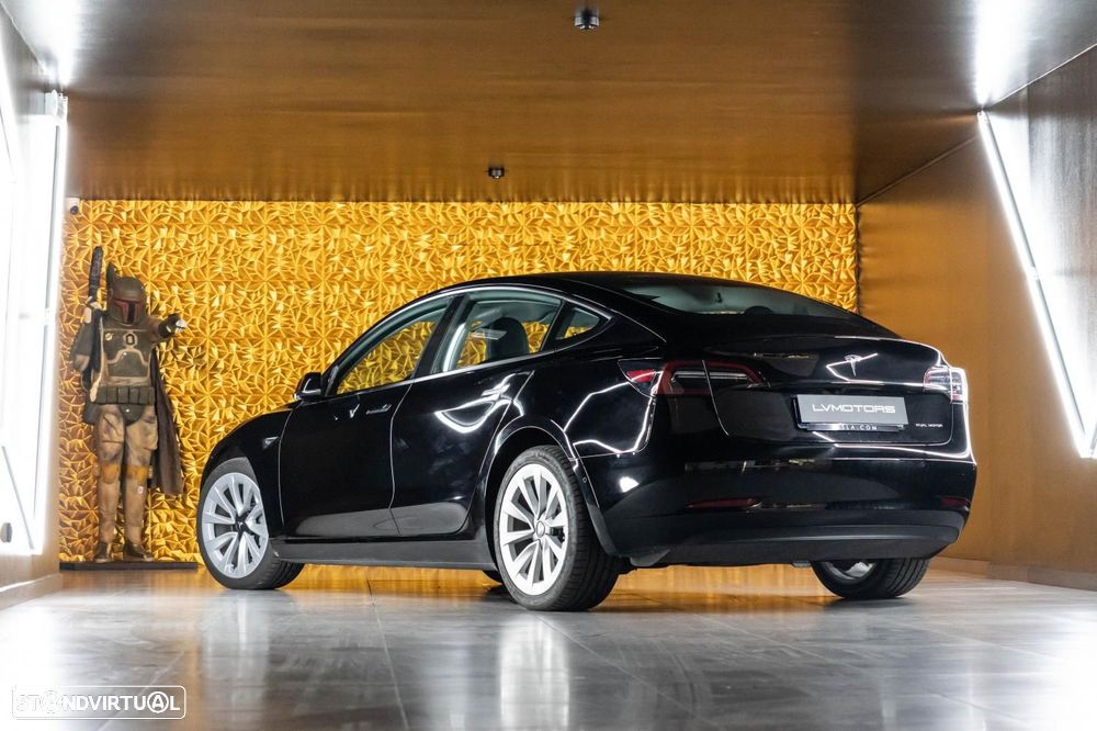 Tesla Model 3 - 15