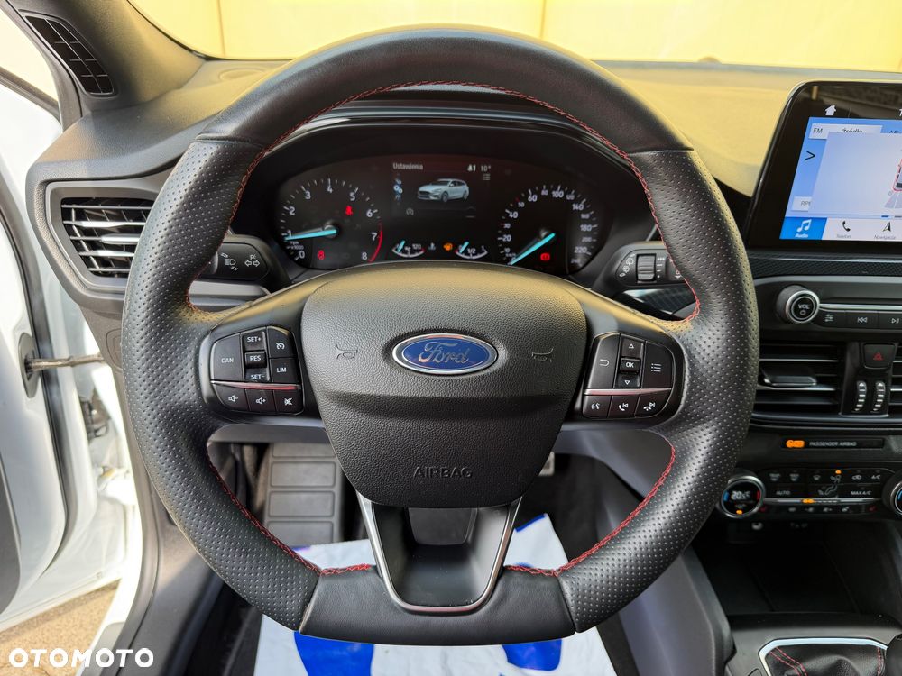 Ford Focus 1.5 EcoBoost STart-Stopp-System ST-LINE - 16