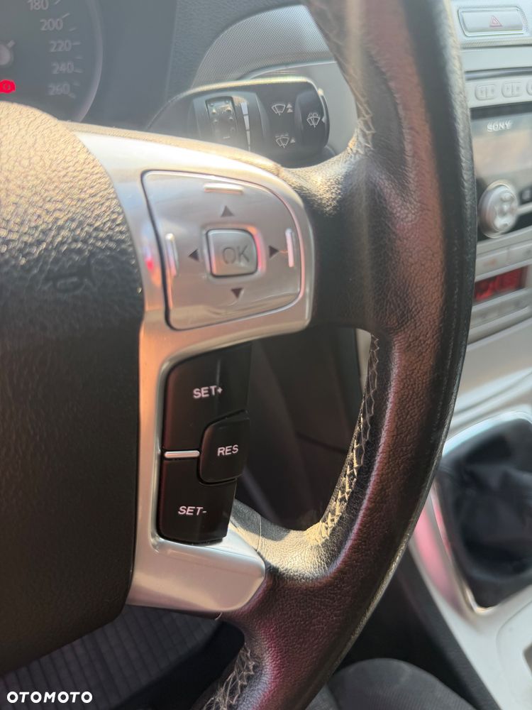 Ford S-Max - 30