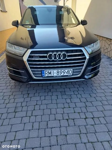 Audi Q7 - 1