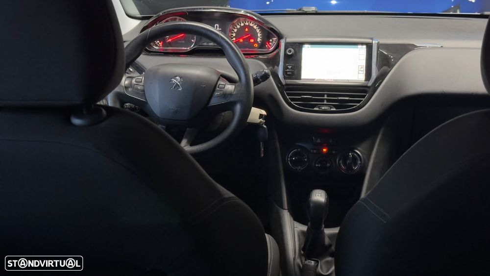 Peugeot 208 PureTech 68 Urban Move - 34