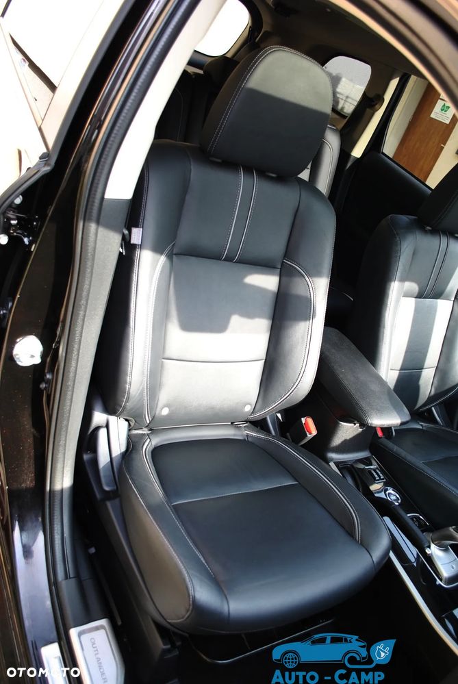 Mitsubishi Outlander Instyle NAVI + - 18