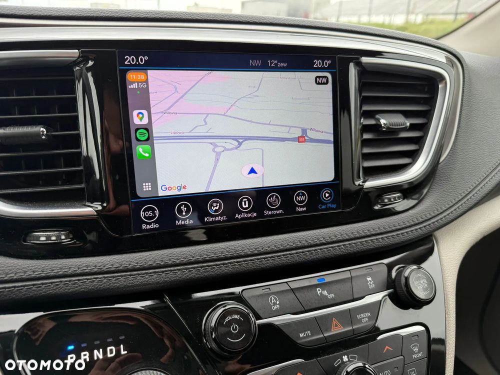 Chrysler Pacifica - 20