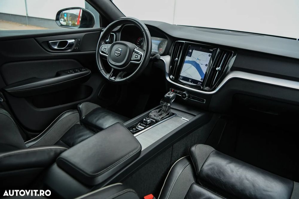 Volvo S60 T5 R-Design - 8