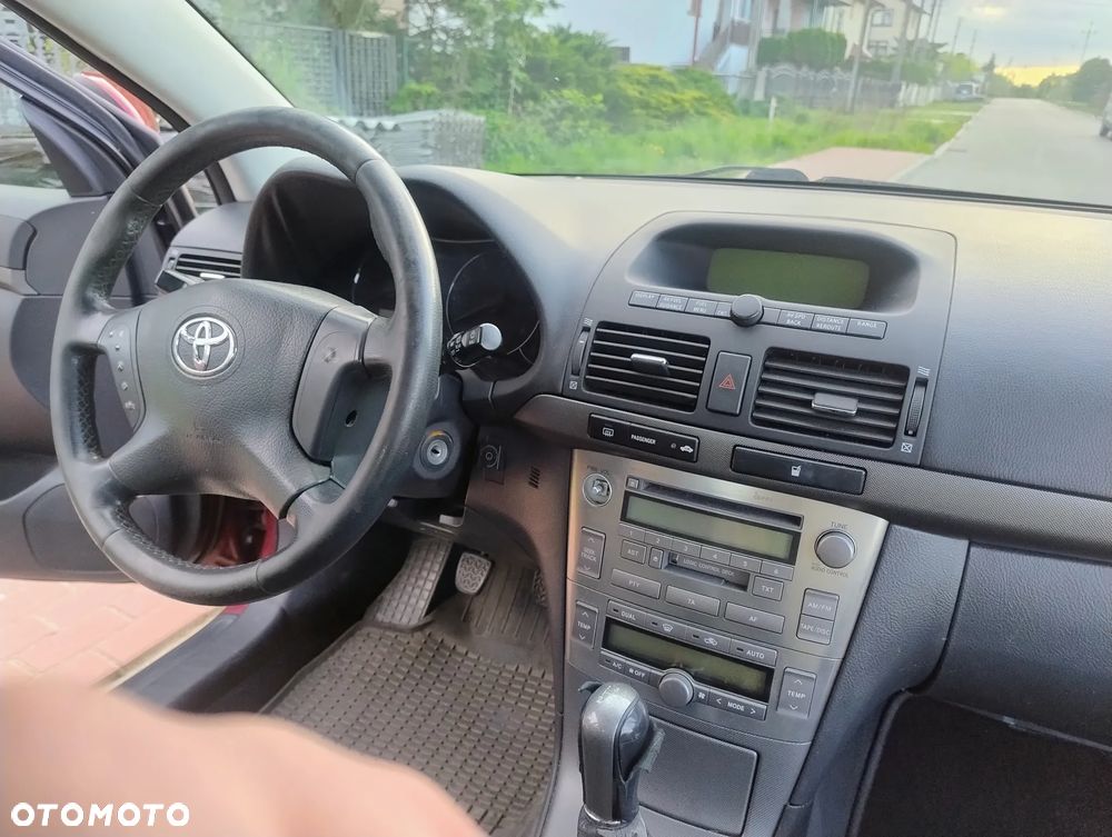 Toyota Avensis 1.8 VVT-i Luna - 9