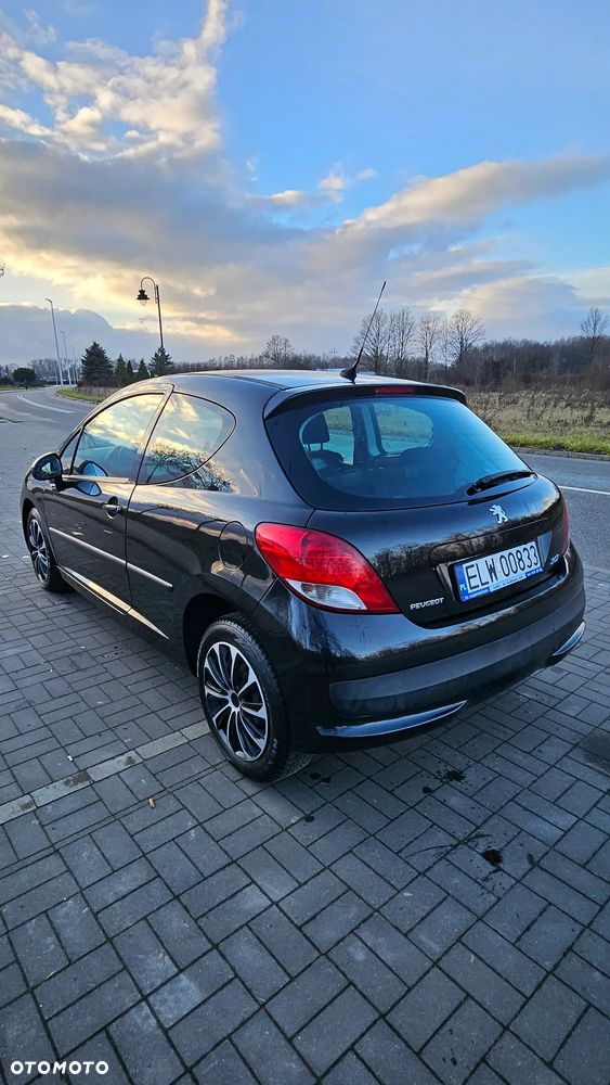 Peugeot 207 - 8
