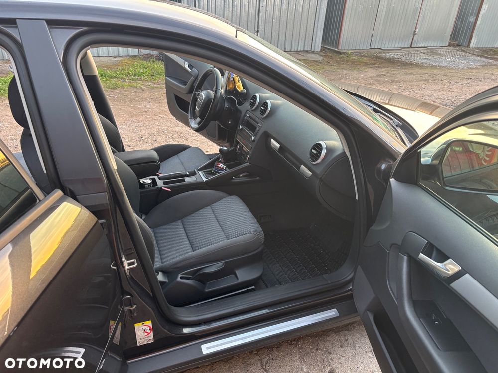 Audi A3 Sportback 1.8 TFSI Ambition - 4