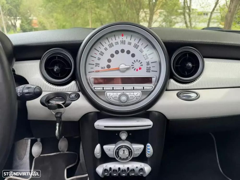 MINI 3 Portas Cooper D 50 Camden - 17