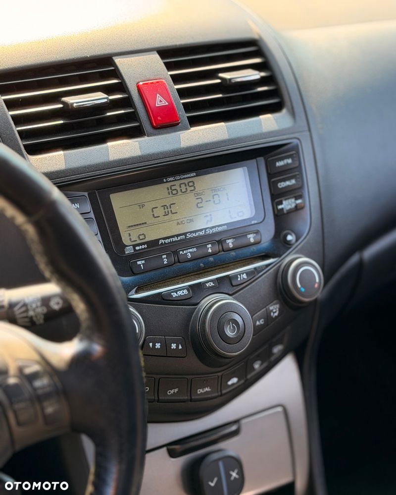Honda Accord 2.0 Executive - 9