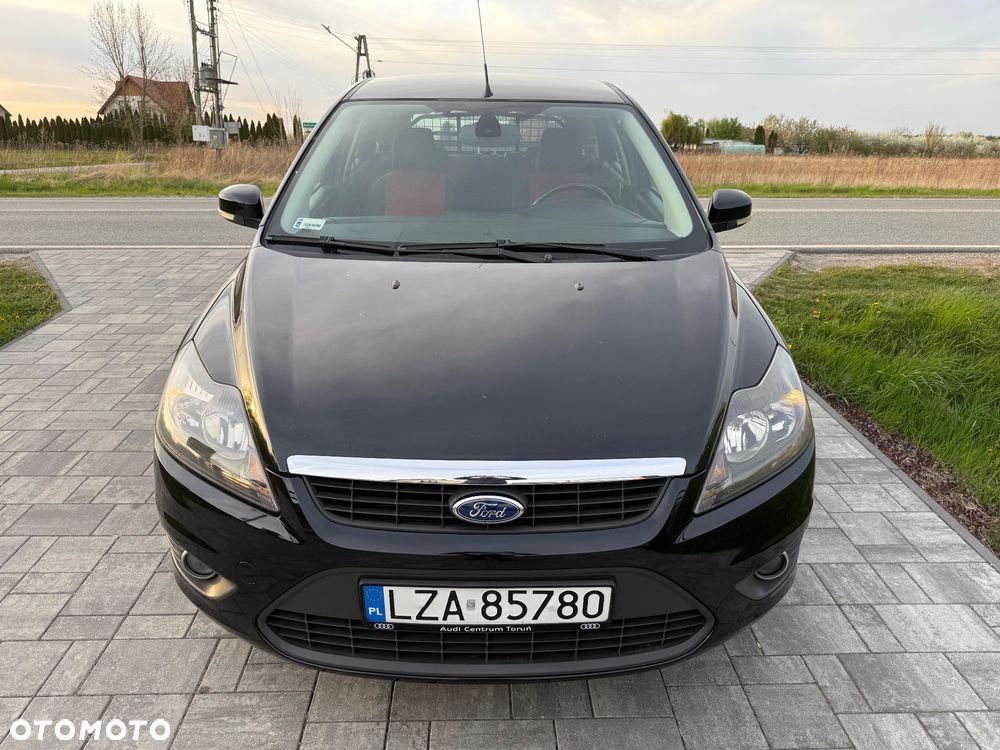Ford Focus 1.6 16V Ghia - 28