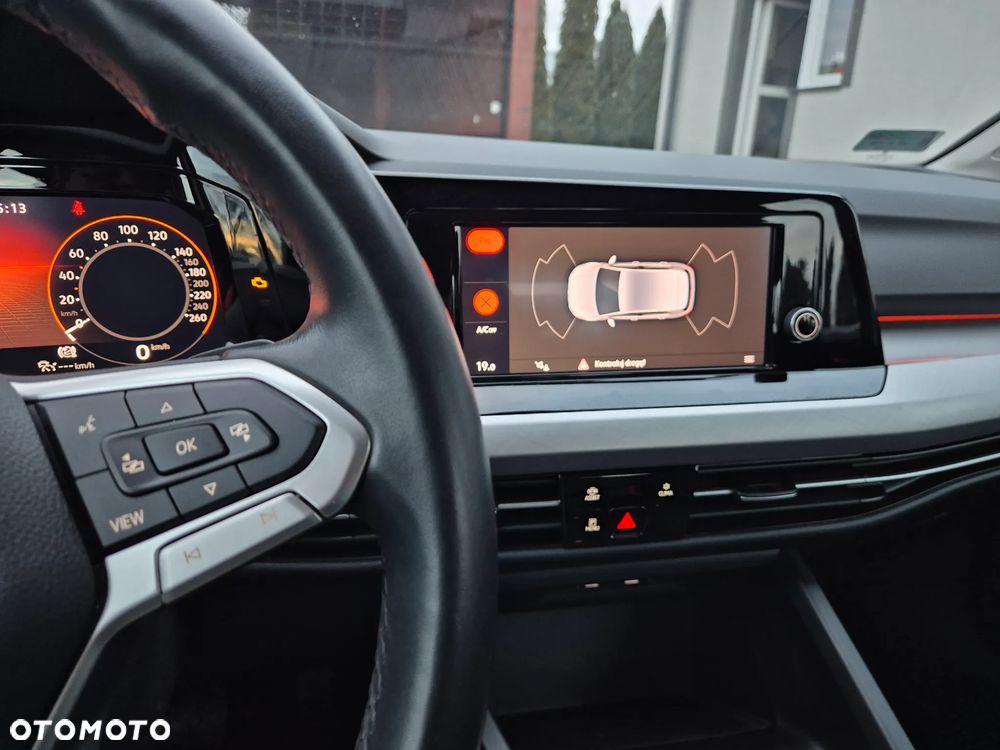 Volkswagen Golf - 10