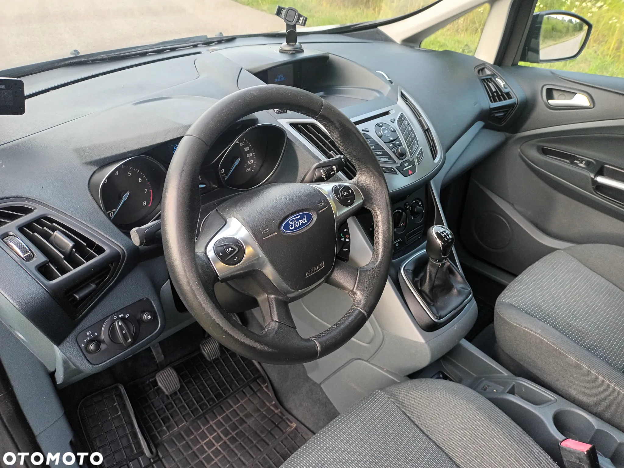 Ford Grand C-MAX - 24