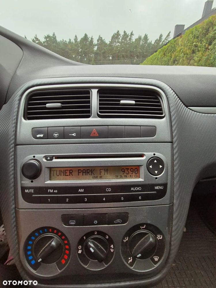Fiat Punto 1.4 Easy S&S - 6