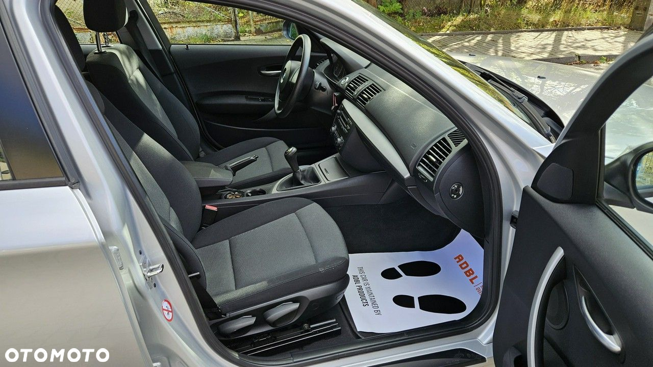 BMW Seria 1 116i - 13