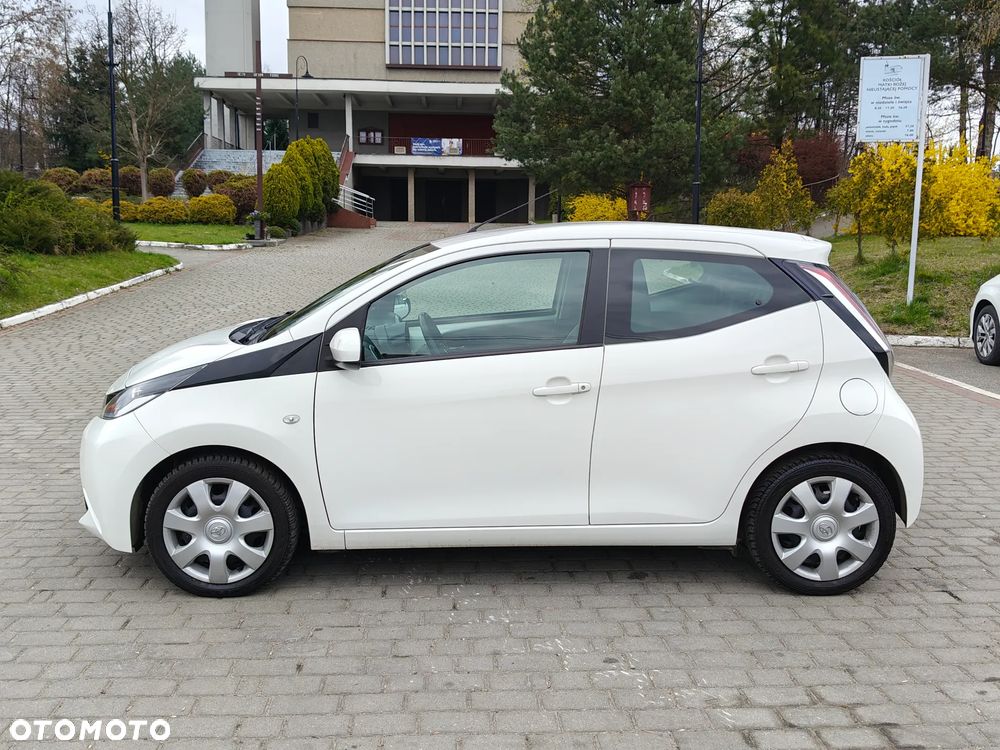Toyota Aygo x-play touch - 20