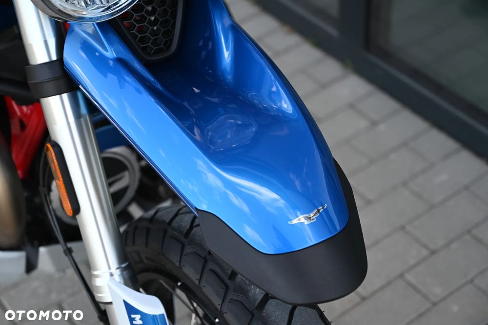 Moto Guzzi V85 - 33