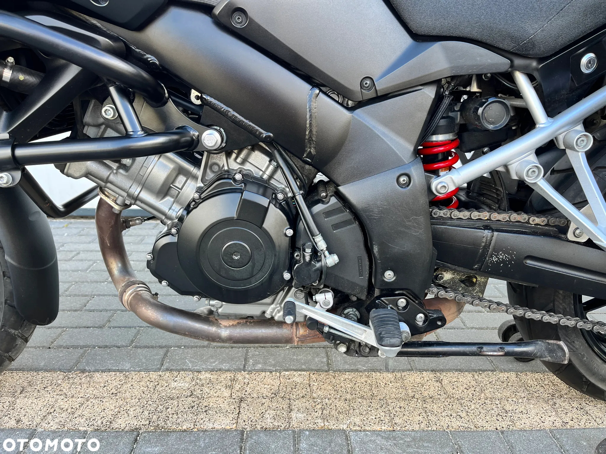 Suzuki V-STROM - 11