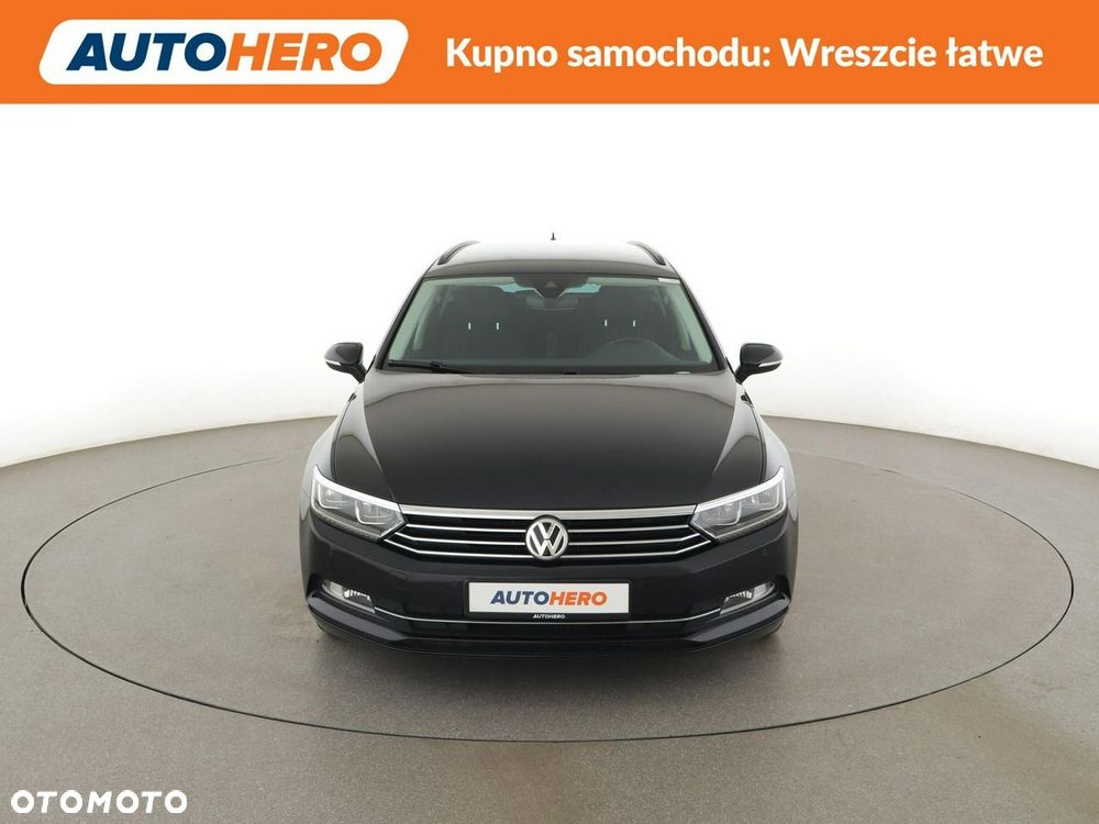 Volkswagen Passat - 12